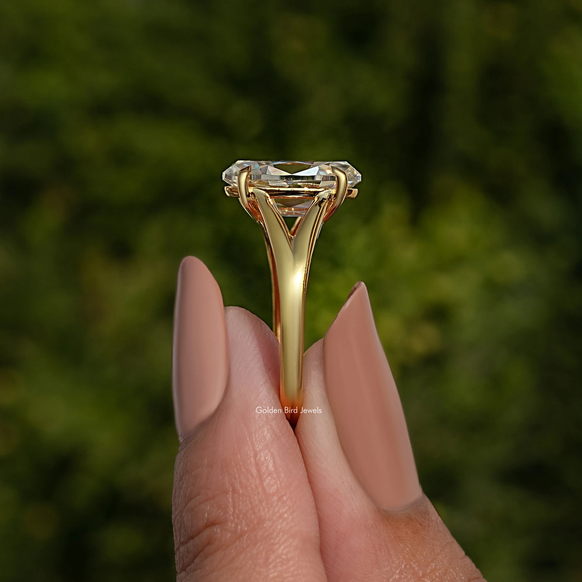 Split Shank Old Mine Oval Cut Moissanite Engagement Ring