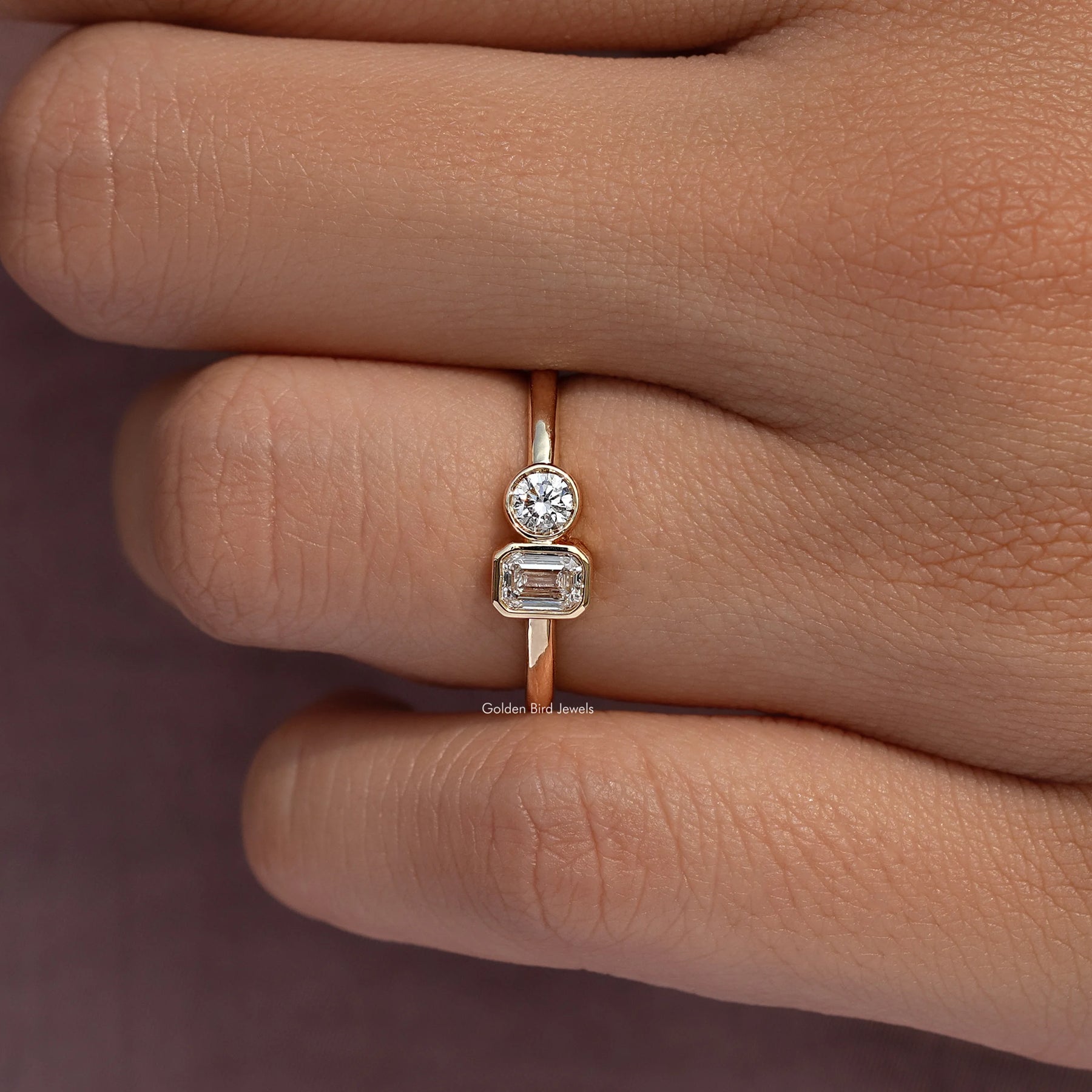 Emerald And Round Lab Diamond Toi Et Moi Ring