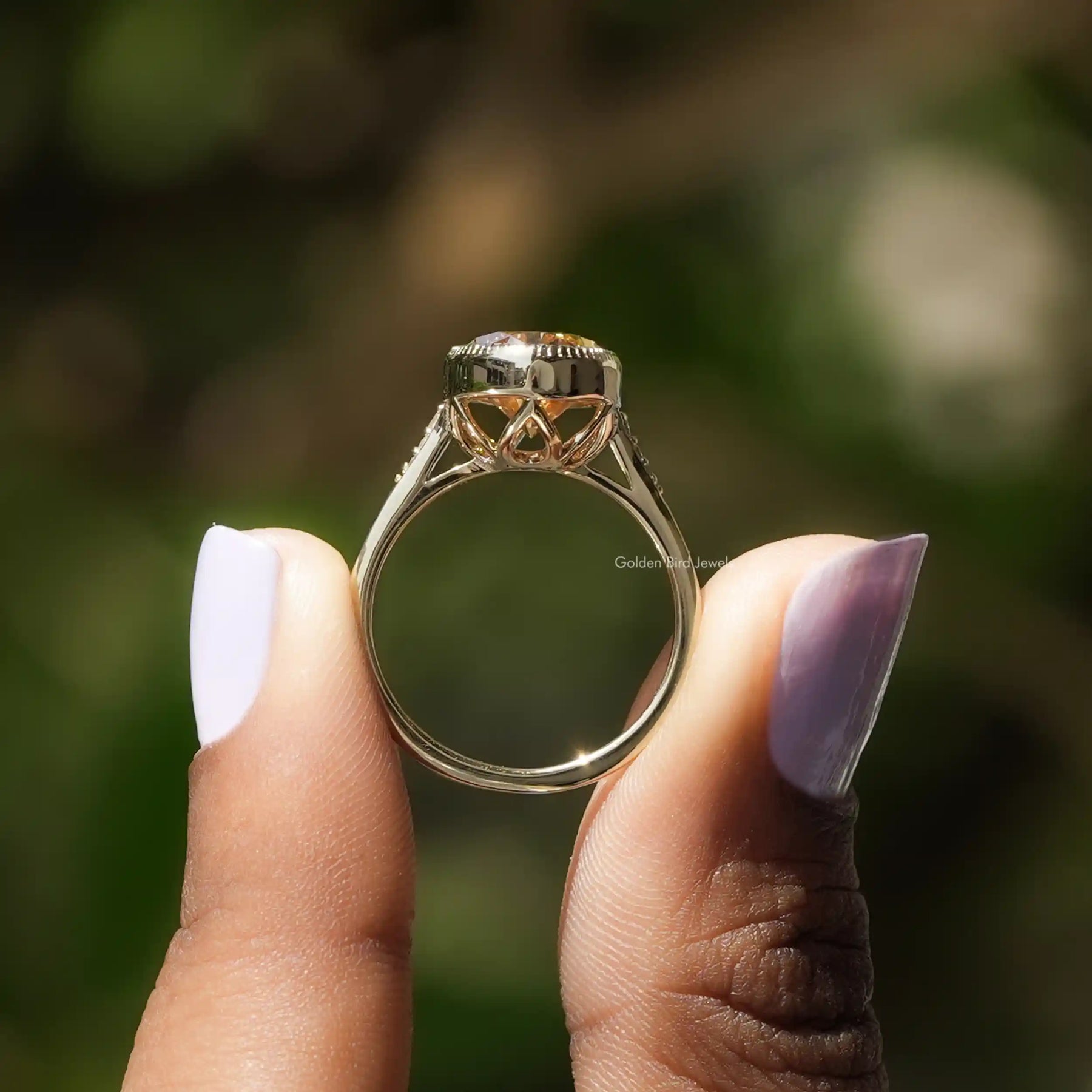 [Oval Cut Moissanite Solitaire Ring]-[Golden Bird Jewels]