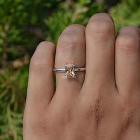 In Finger of Orange Emerald Gemstone Solitaire Ring In White Gold