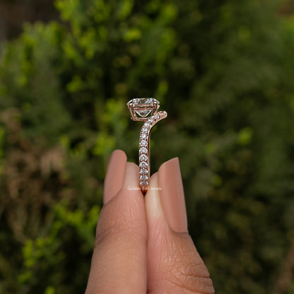 Lab Grown Round Cut Curved Accent Engagement Ring