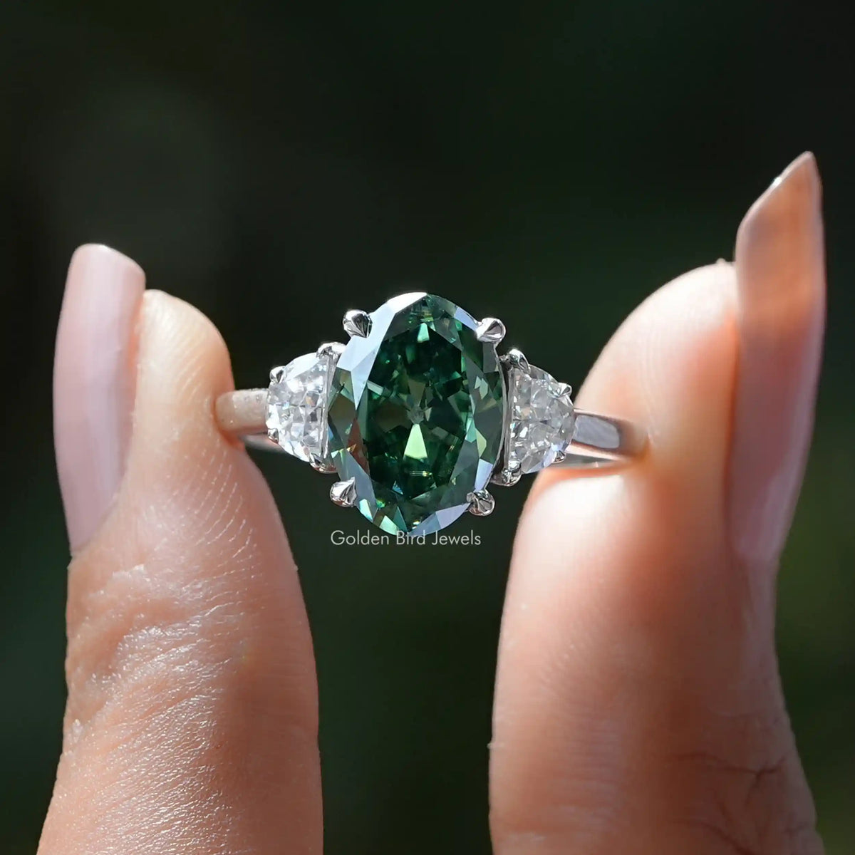 [Dark Green Oval Cut Moissanite 3 Stone Ring]-[Golden Bird Jewels]