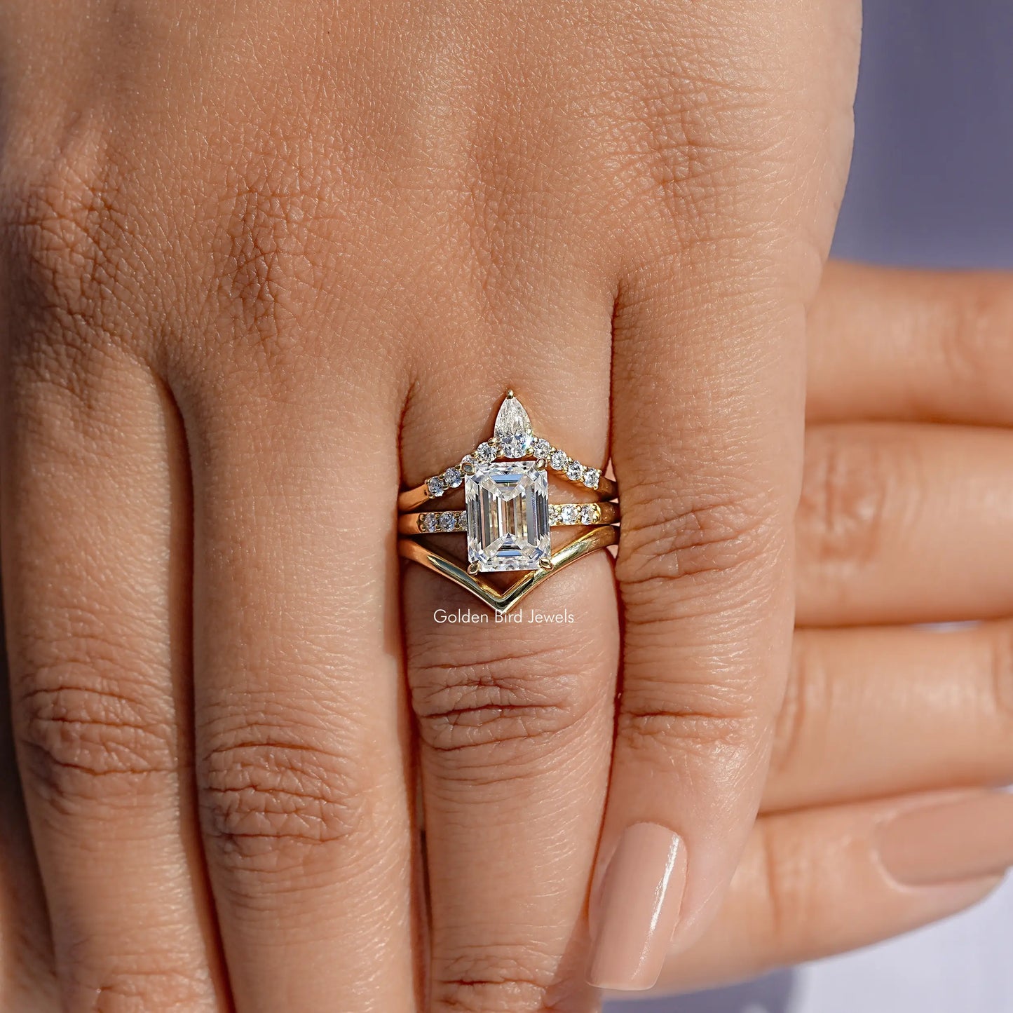 Emerald Moissanite Bridal Trio Ring With Curved Band