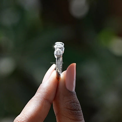 [14K White Heart Shaped Band]-[Golden Bird Jewels]