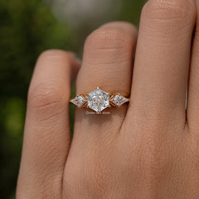 Hexagone Cut Lab Diamond Three Stone Ring