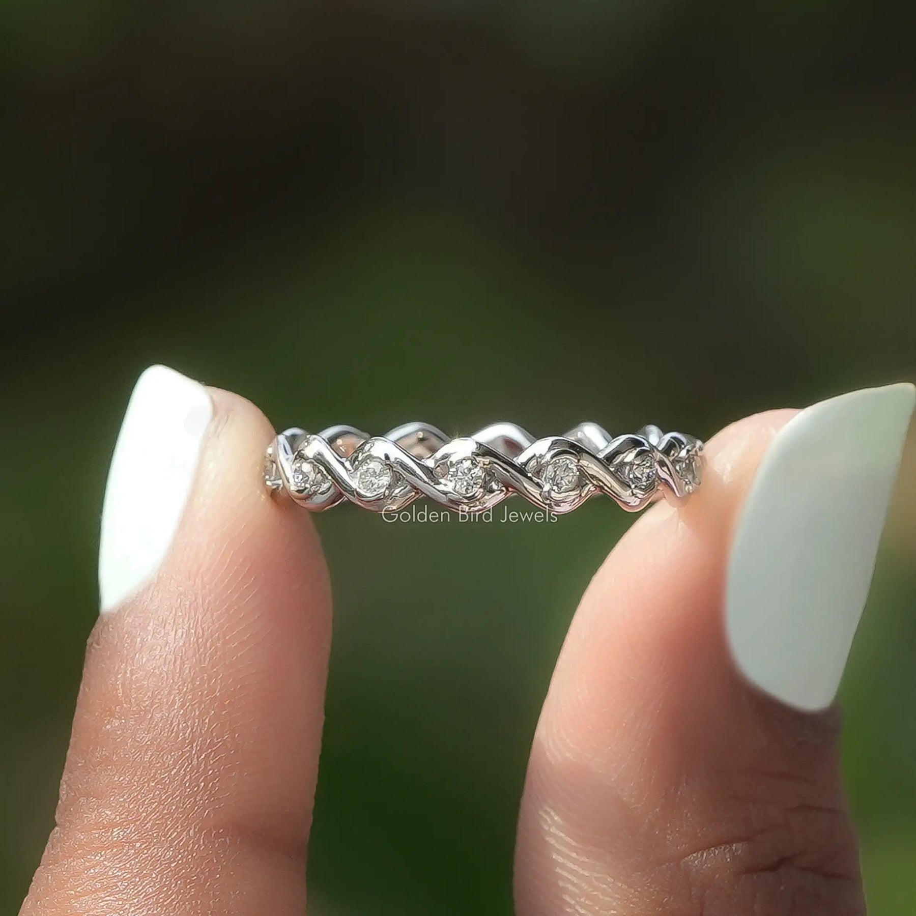 [Round Cut Diamond Infinity Style Wedding Band]-[Golden Bird Jewels]