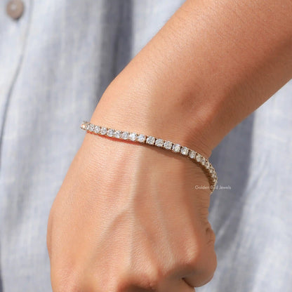 Beautiful Round Cut Moissanite Tennis Bracelet