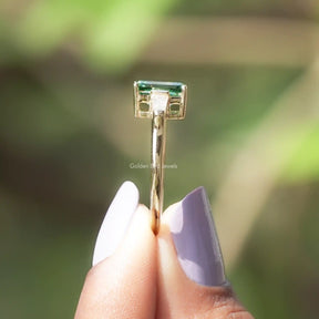 [Green Emerald Cut Moissanite Ring]-[Golden Bird Jewels]