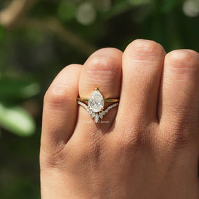 [Colorless Pear Shaped Moissanite Ring]-[Golden Bird Jewels]