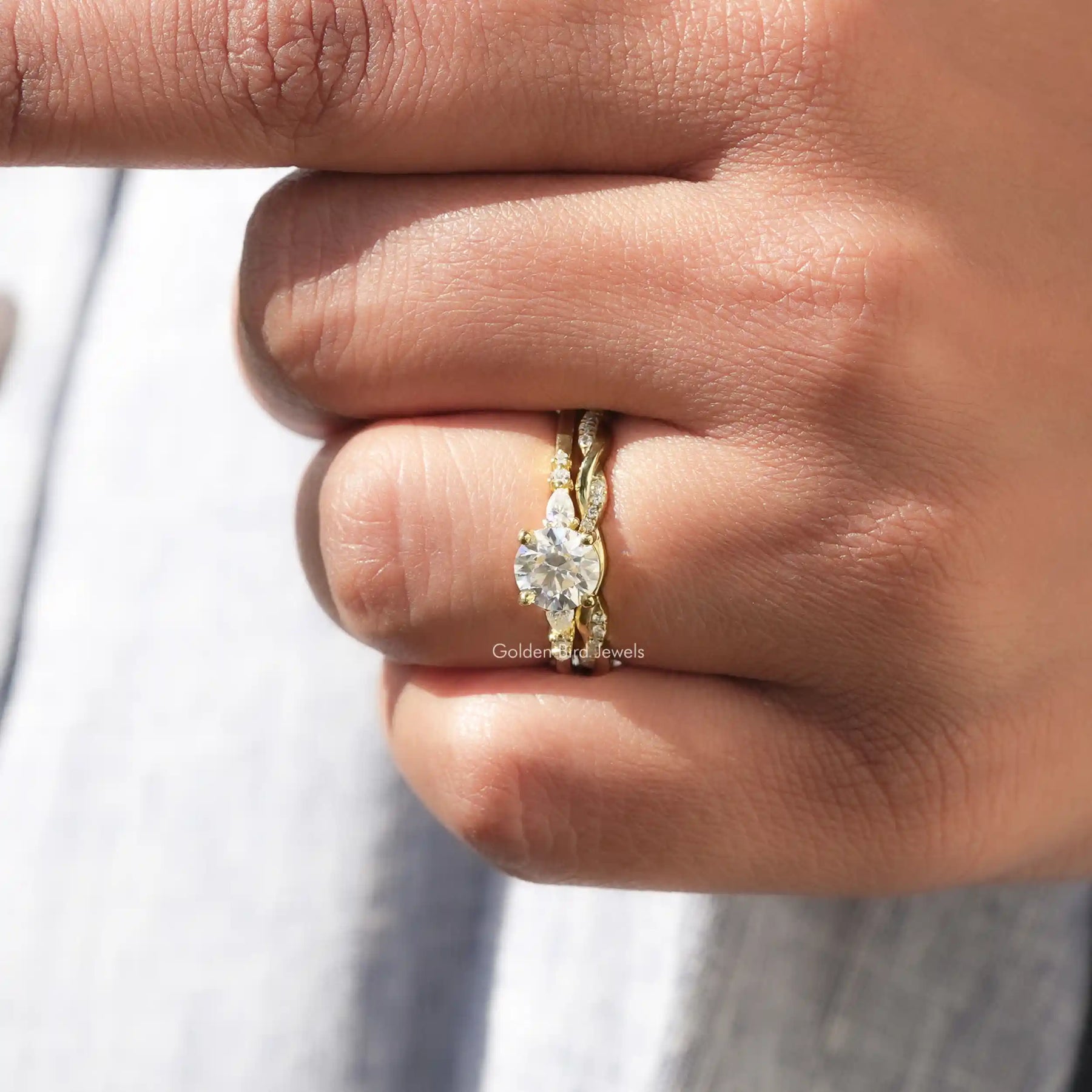 [Moissanite Round Cut Accent Stone Ring Set]-[Golden Bird Jewels]