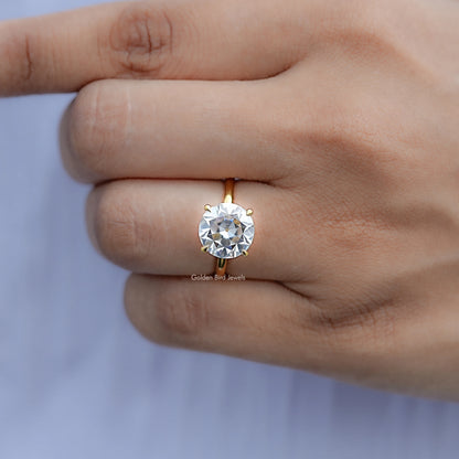 Close view of Round Cut Solitaire Engagement Ring