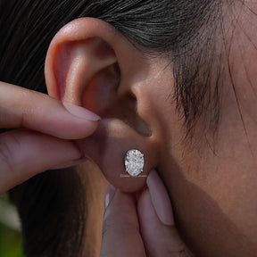 [White Gold Oval Cut Stud Earrings]-[Golden Bird Jewels]