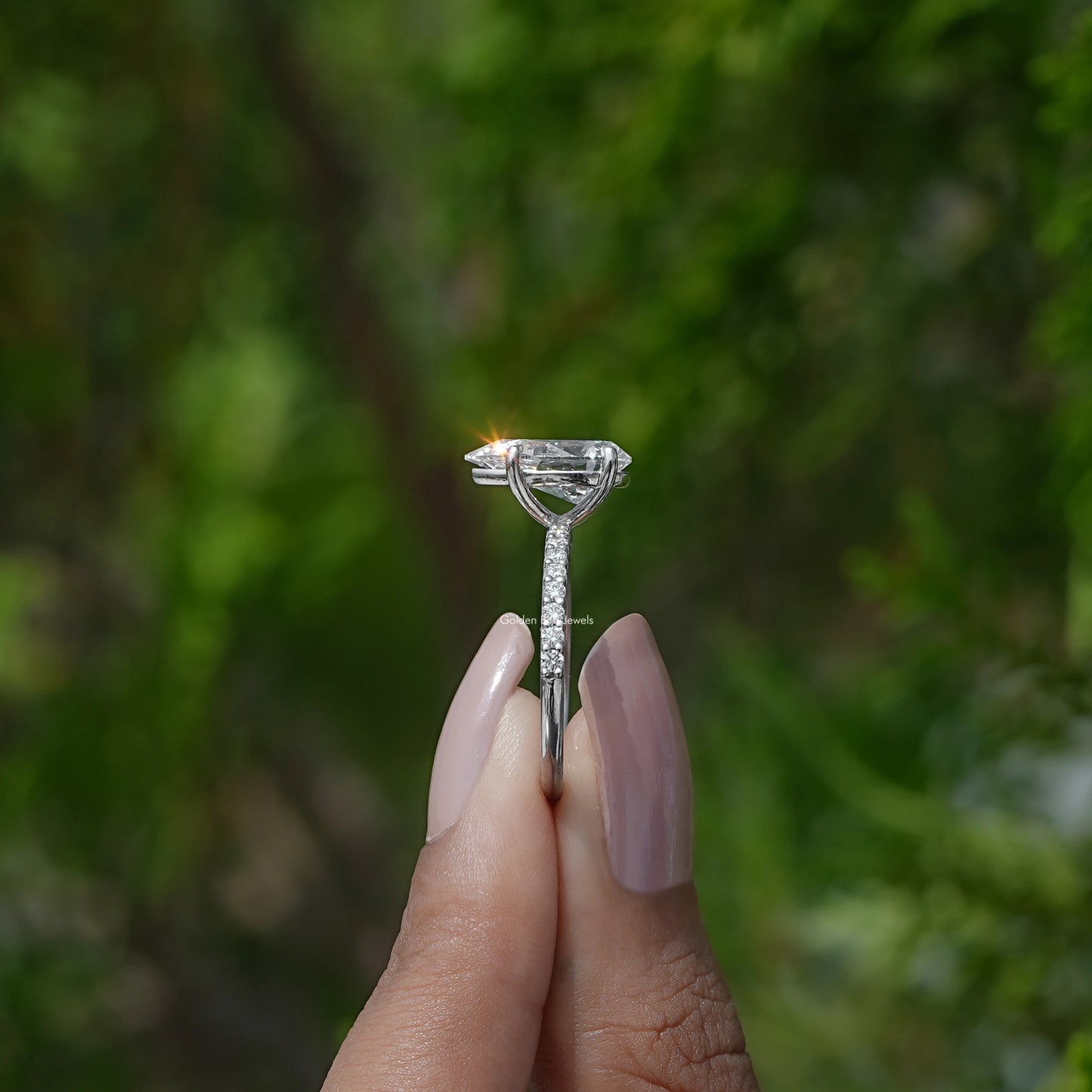 [White Gold Pear Shaped Accent Diamond Ring]-[Golden Bird Jewels]