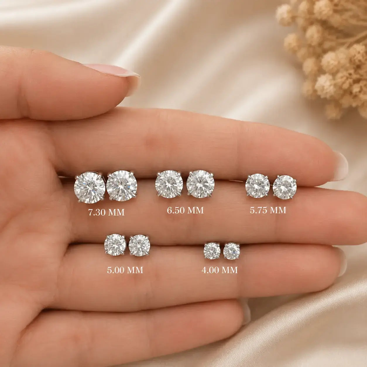 Round Cut Moissanite Solitaire Earring