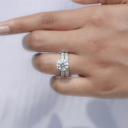 Detailed view of Round Cut Lab Diamond Bridal Ring