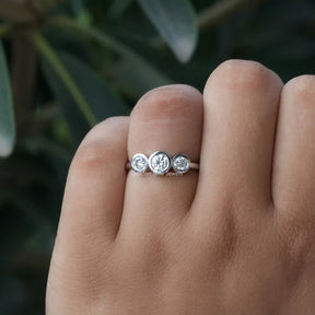 [Round Cut Moissanite Bezel Set Engagement ring]-[Golden Bird Jewels]