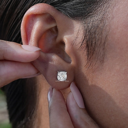 Cushion Lab Diamond Stud Earrings in White gold 