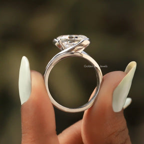 [Oval Cut Moissanite Bypass Ring With Curved Band]-[Golden Bird Jewels]