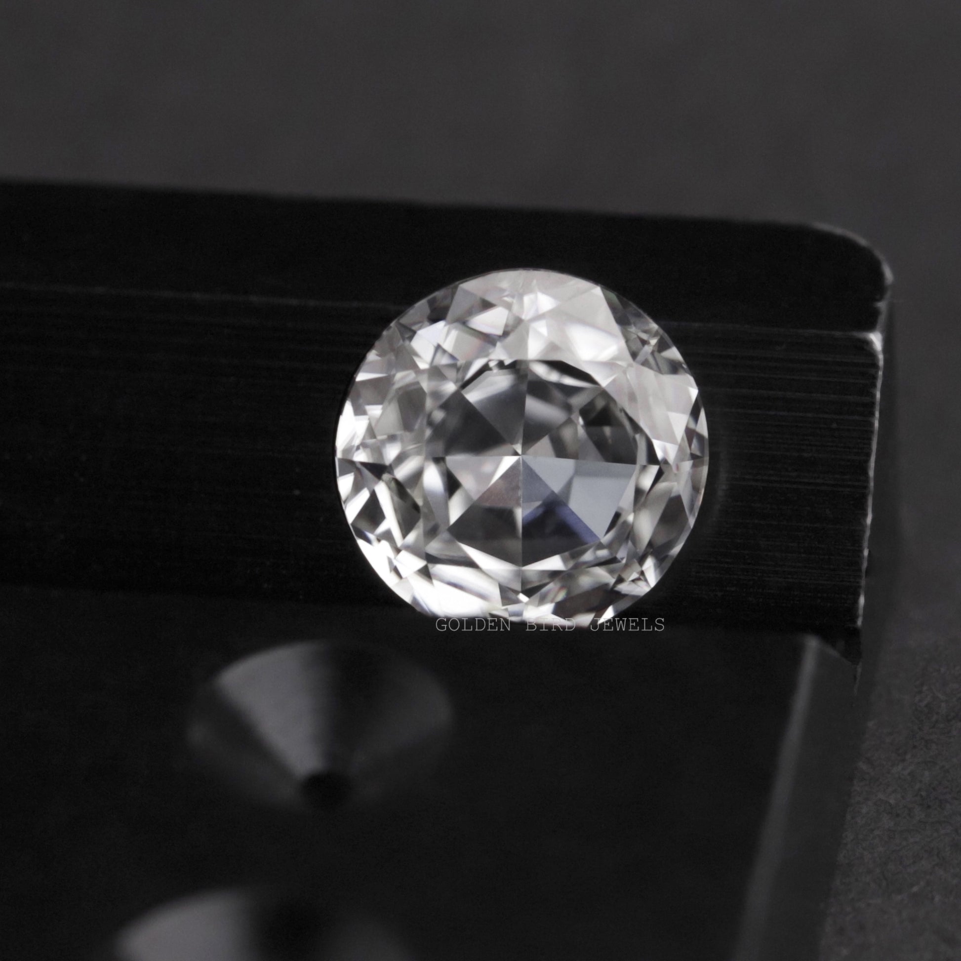 Cross View Of Moissanite Round Cut Loose Stone